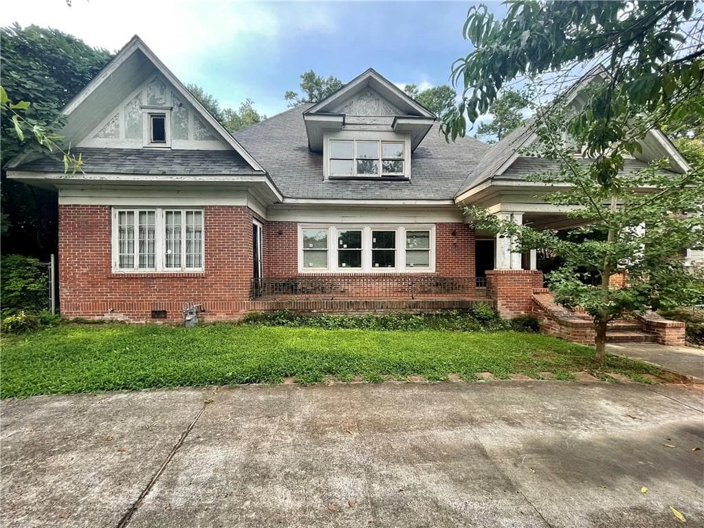 5 bedroom, 4 bathroom, 2,607 sq ft single family residence sold at 2386 Alston Drive, Atlanta, GA 30317