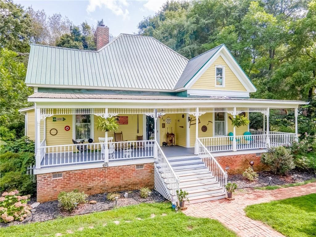 176 Bowden Street, Commerce, GA 30529 — most recent listing photo