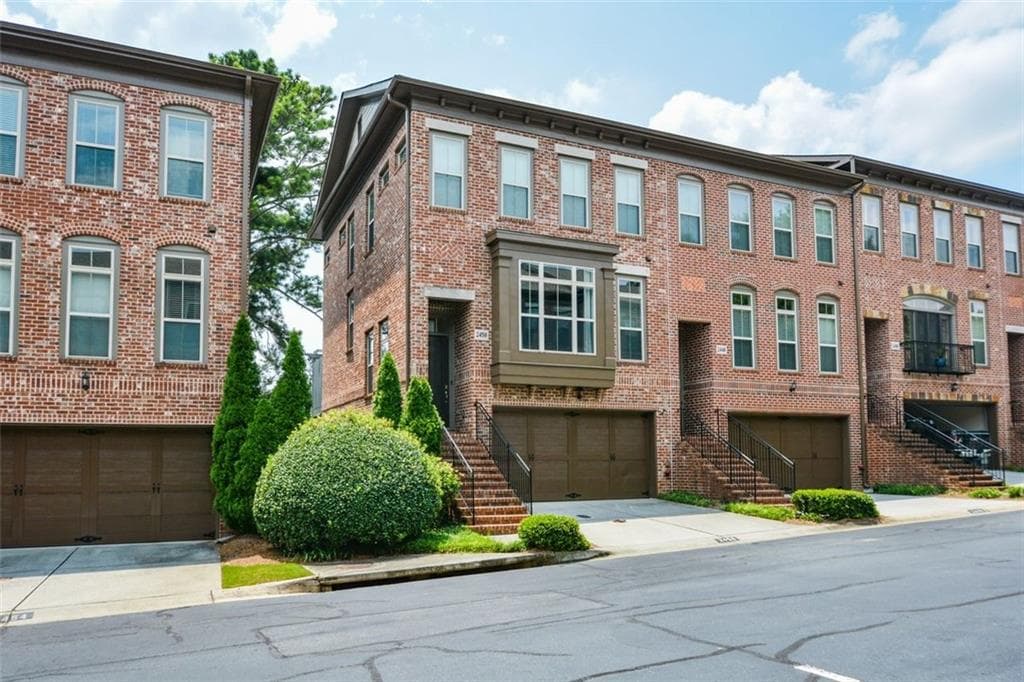 4 bedroom, 4 bathroom, 2,351 sq ft townhouse sold at 2450 CRESCENT PARK Court 1286, Atlanta, GA 30339