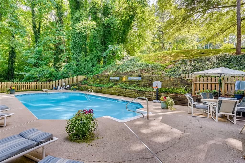 2543 Hunton Court, Marietta, GA 30068 — most recent listing photo