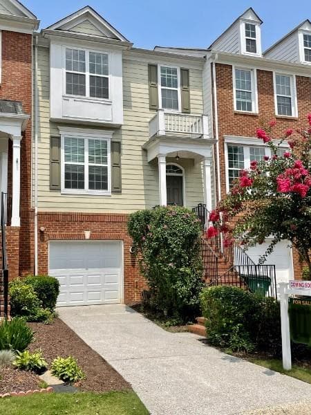 3 bedroom, 4 bathroom, 1,914 sq ft townhouse sold at 236 Balaban Circle, Woodstock, GA 30188