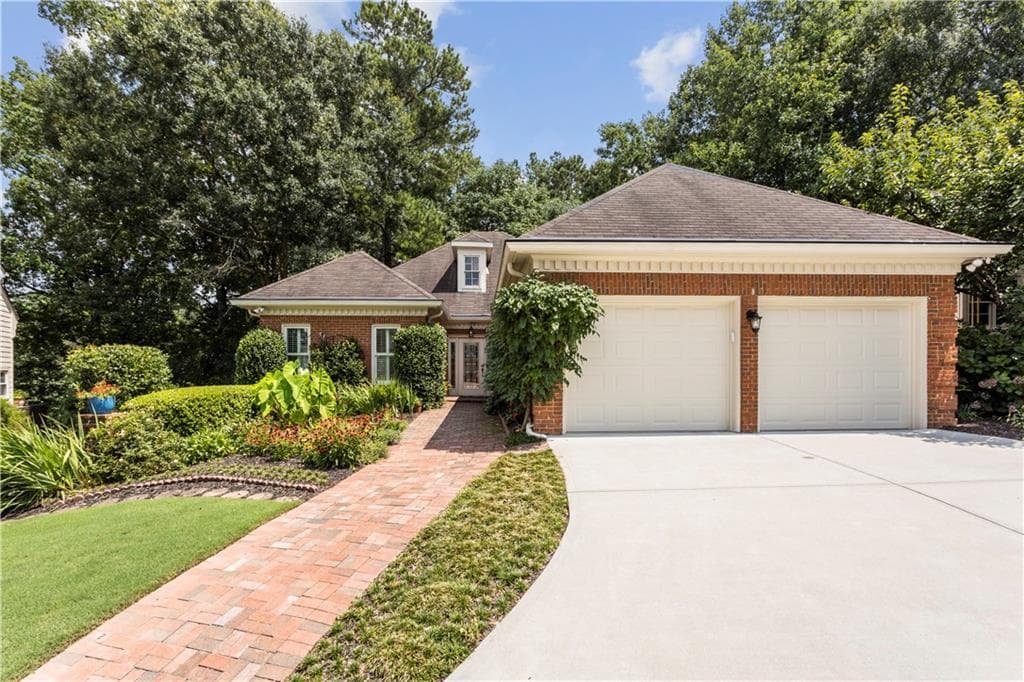 3 bedroom, 3 bathroom, 3,648 sq ft single family residence sold at 1503 Sheridan Walk, Atlanta, GA 30324