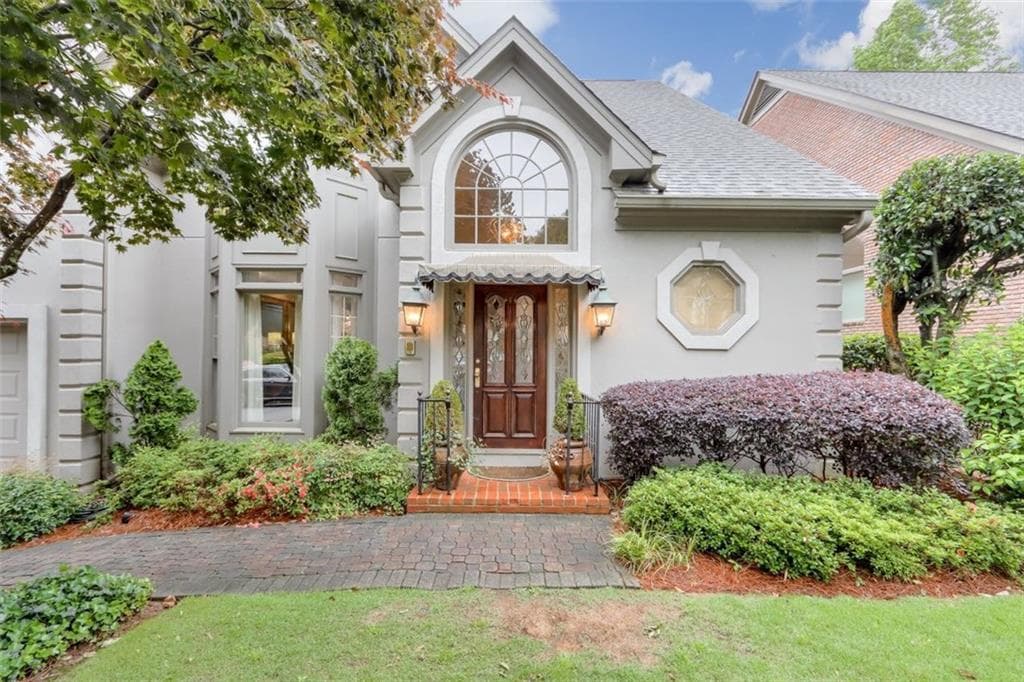 4 bedroom, 4 bathroom, 5,466 sq ft single family residence sold at 125 GROSVENOR Place, Atlanta, GA 30328