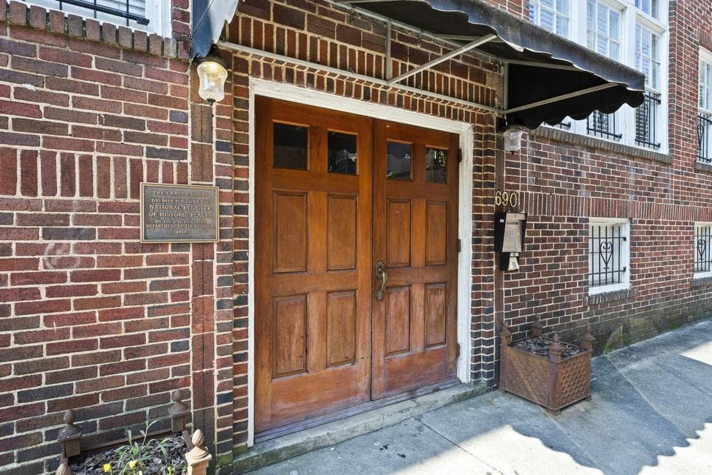 1 bedroom, 1 bathroom, 790 sq ft condominium sold at 690 Piedmont Avenue 10, Atlanta, GA 30308
