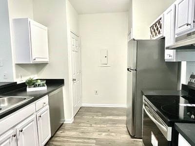 1 bedroom, 1 bathroom, 675 sq ft condominium sold at 955 Juniper Street 3317, Atlanta, GA 30326