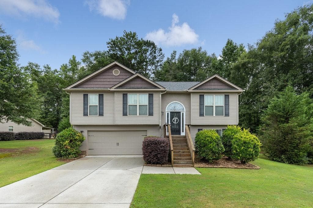 1923 Paynes Point, Winder, GA 30680 — most recent listing photo