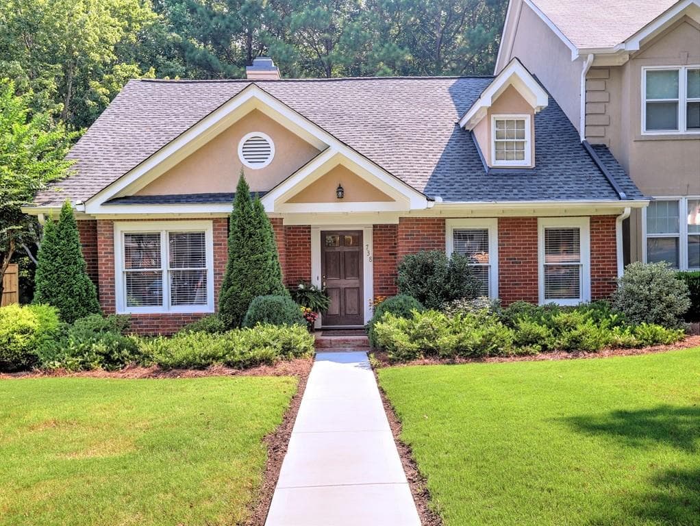 738 Olde Towne Lane, Marietta, GA 30068 — most recent listing photo