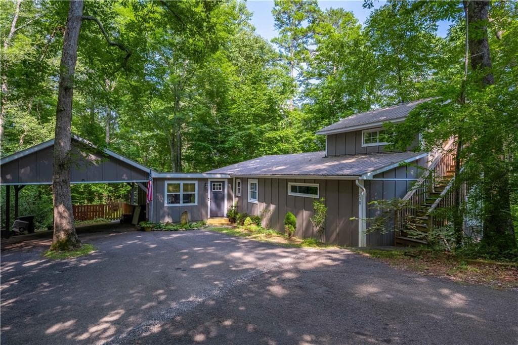 4 bedroom, 3 bathroom, 2,741 sq ft single family residence sold at 136 Bob Edwards Drive, Dahlonega, GA 30533