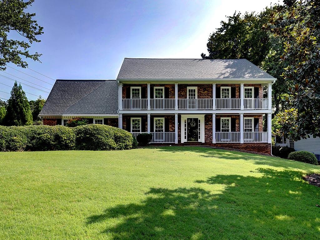 4 bedroom, 3 bathroom, 3,000 sq ft single family residence sold at 4101 Springwood Place, Marietta, GA 30062
