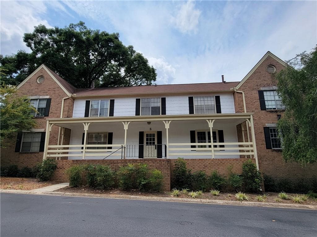 2 bedroom, 2 bathroom, 1,245 sq ft condominium sold at 3825 Lavista Road Z2, Tucker, GA 30084