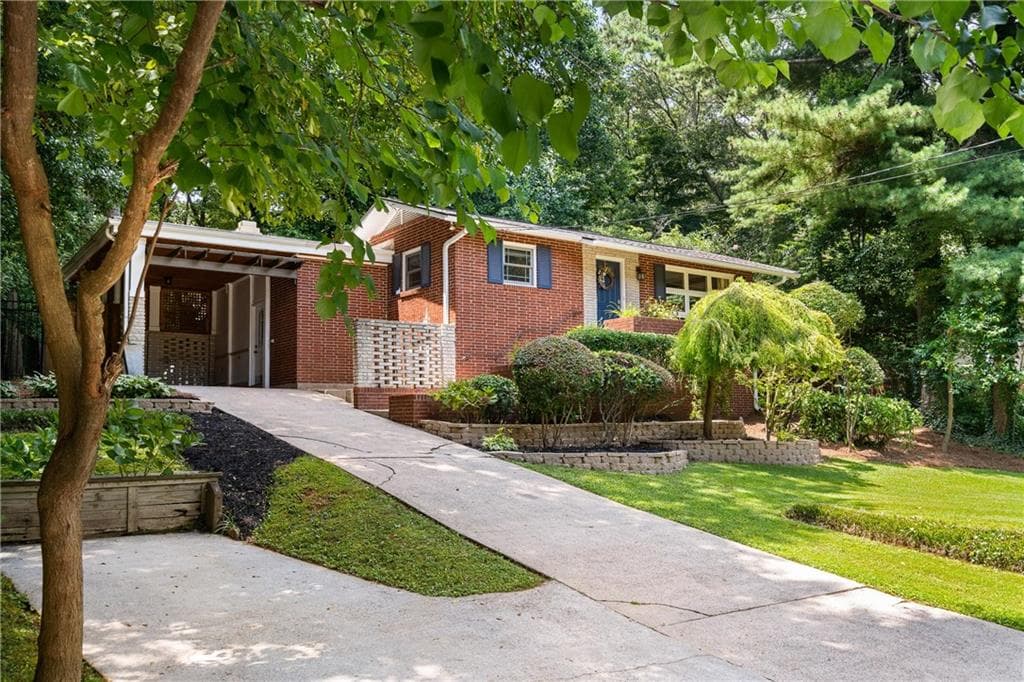 3 bedroom, 2 bathroom, 1,980 sq ft single family residence sold at 3754 Greenhill Drive, Atlanta, GA 30341
