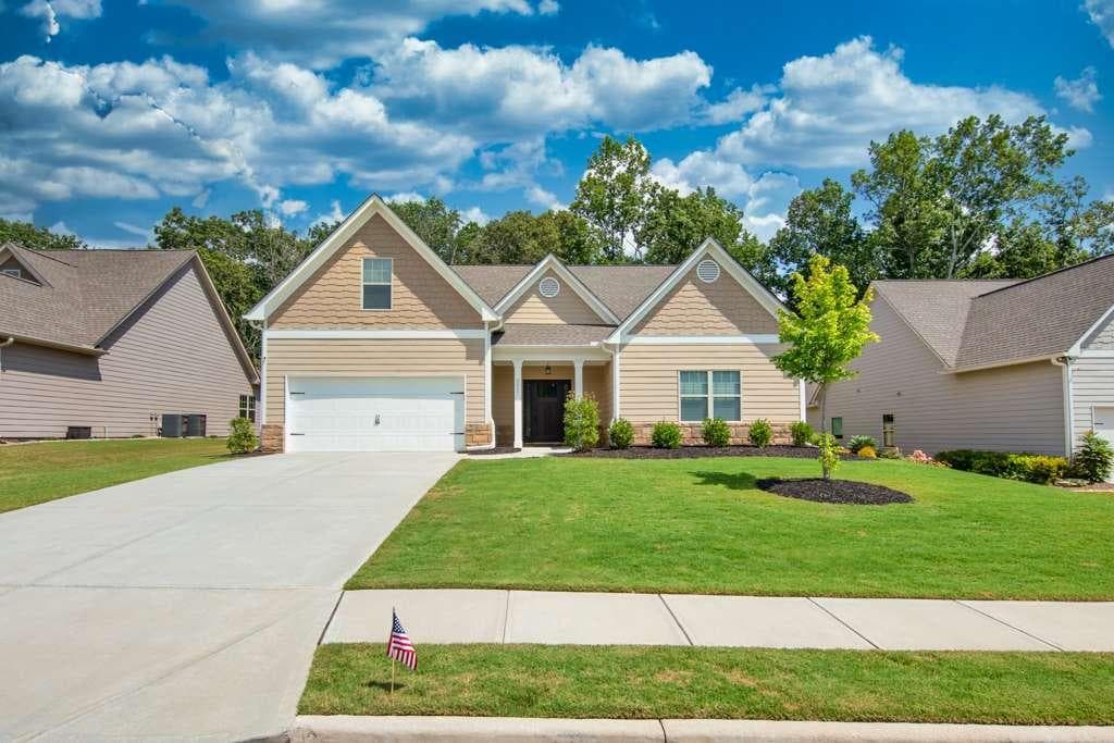 6547 Teal Trail Drive, Flowery Branch, GA 30542 — most recent listing photo
