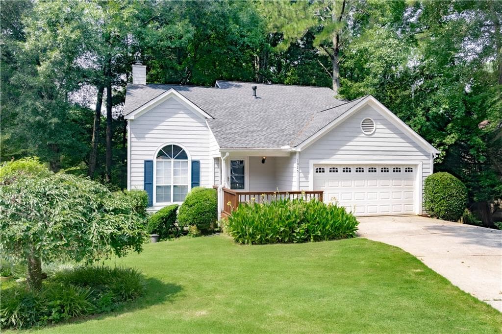 1025 Taylor Oaks Drive, Roswell, GA 30076 — most recent listing photo