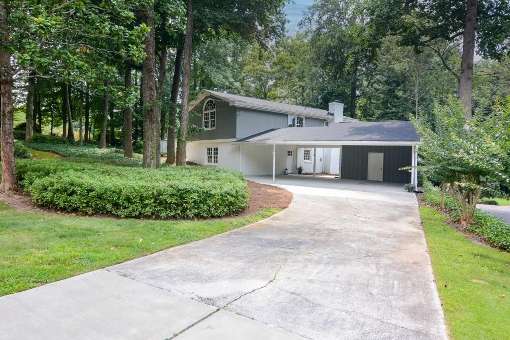 2420 Leisure Lake Drive, Dunwoody, GA 30338 — most recent listing photo