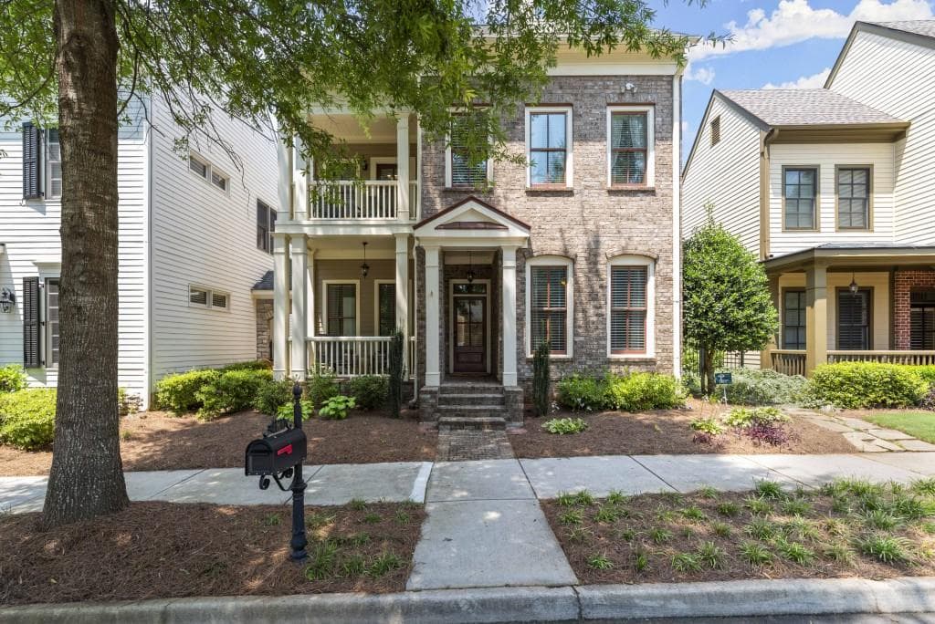 3 bedroom, 4 bathroom, 2,541 sq ft single family residence sold at 2060 Heathermere Way, Roswell, GA 30075