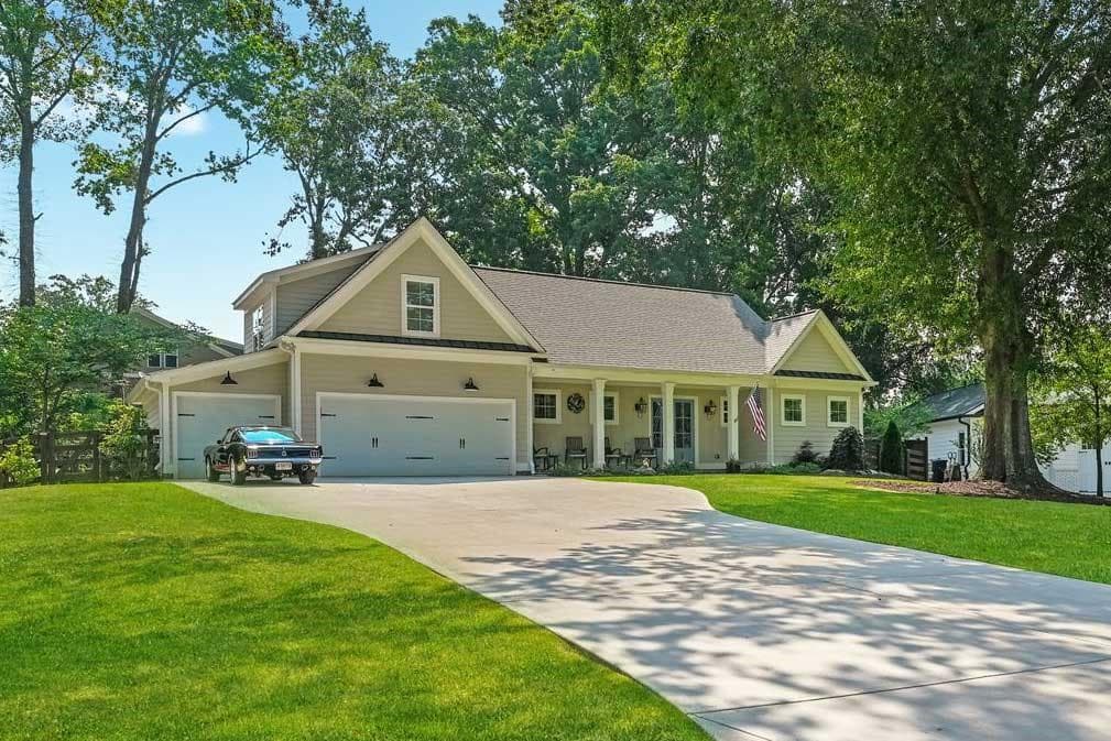 141 Upshaw Drive, Alpharetta, GA 30009 — most recent listing photo