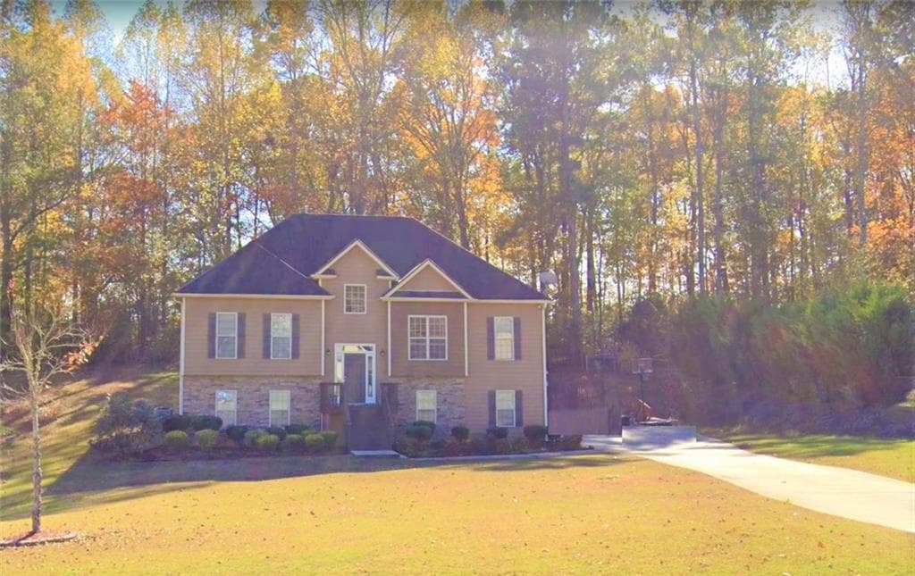 3 bedroom, 3 bathroom, 2,468 sq ft single family residence sold at 60 Ashley Pointe Drive, Hiram, GA 30141