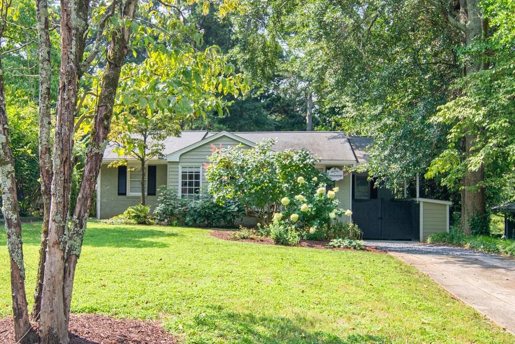 2 bedroom, 1 bathroom, 1,136 sq ft single family residence sold at 1861 Jan Hill Lane, Atlanta, GA 30329