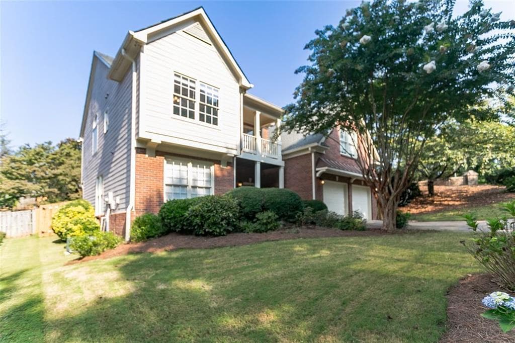 4 bedroom, 3 bathroom, 2,492 sq ft single family residence sold at 3528 Simpson Farm Drive, Smyrna, GA 30080