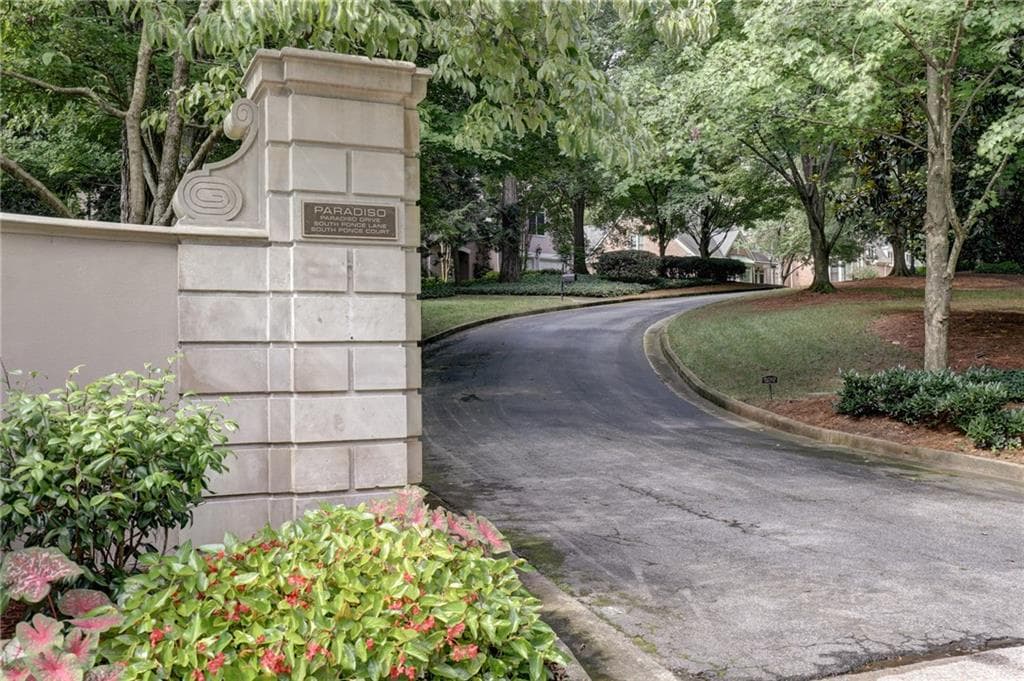 3 bedroom, 5 bathroom, 3,065 sq ft townhouse sold at 682 S Ponce Court, Atlanta, GA 30307