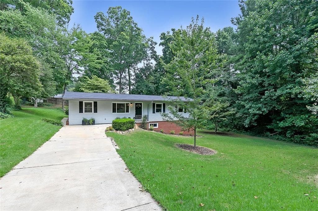 3 bedroom, 2 bathroom, 1,296 sq ft single family residence sold at 2265 BEECH VALLEY Drive, Smyrna, GA 30080