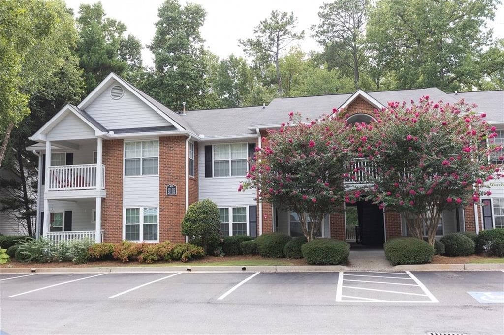 401 STREAMSIDE Drive, Roswell, GA 30076 — most recent listing photo