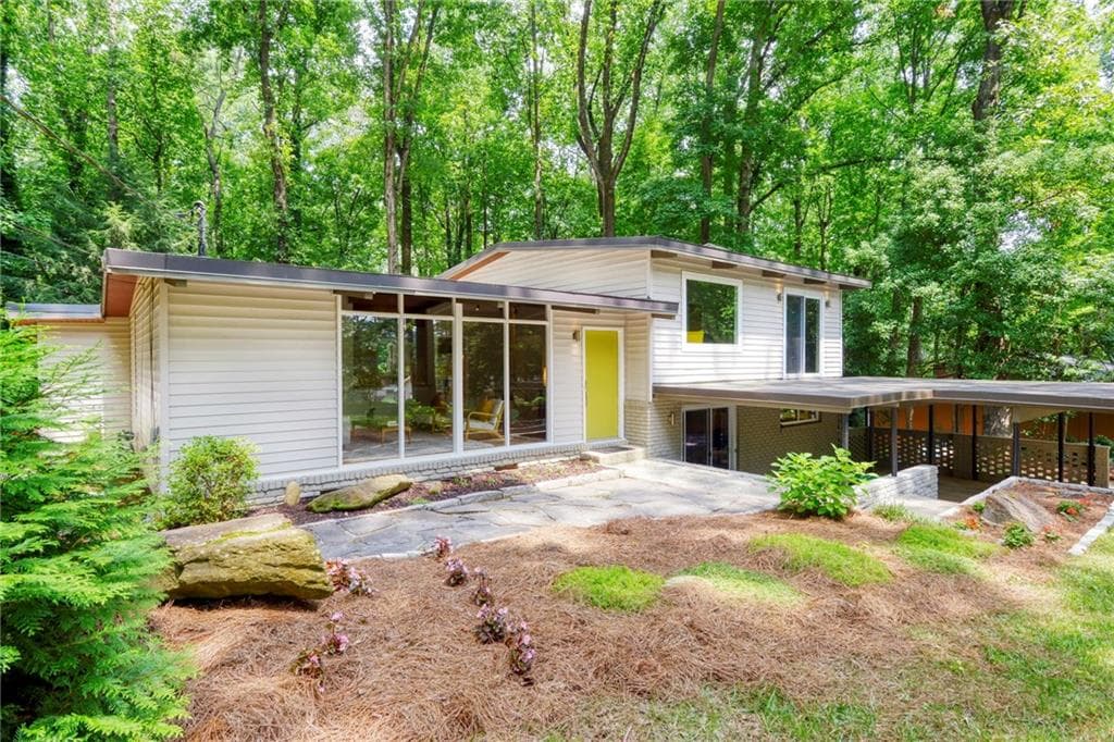 3 bedroom, 3 bathroom, 2,263 sq ft single family residence sold at 3360 Regalwoods Drive, Atlanta, GA 30340