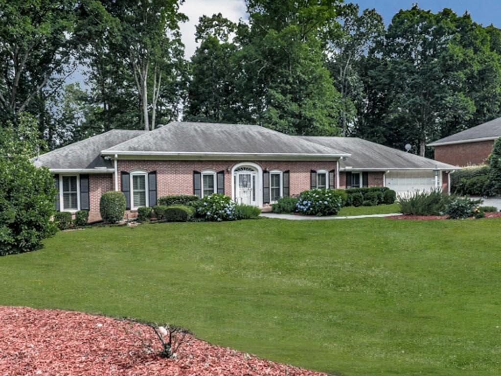 5647 Queensborough Drive, Dunwoody, GA 30338 — most recent listing photo