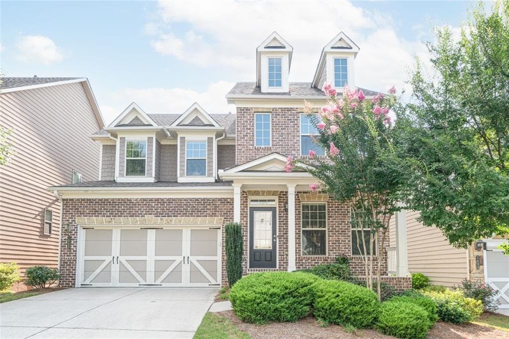 4 bedroom, 3 bathroom, 2,800 sq ft single family residence sold at 1490 ROSWELL MANOR Circle, Roswell, GA 30076