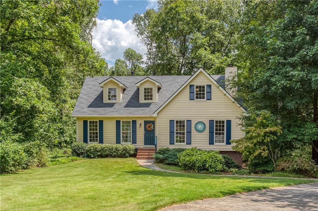 4 bedroom, 2 bathroom, 2,076 sq ft single family residence sold at 4937 St. Johns Court, Mableton, GA 30126
