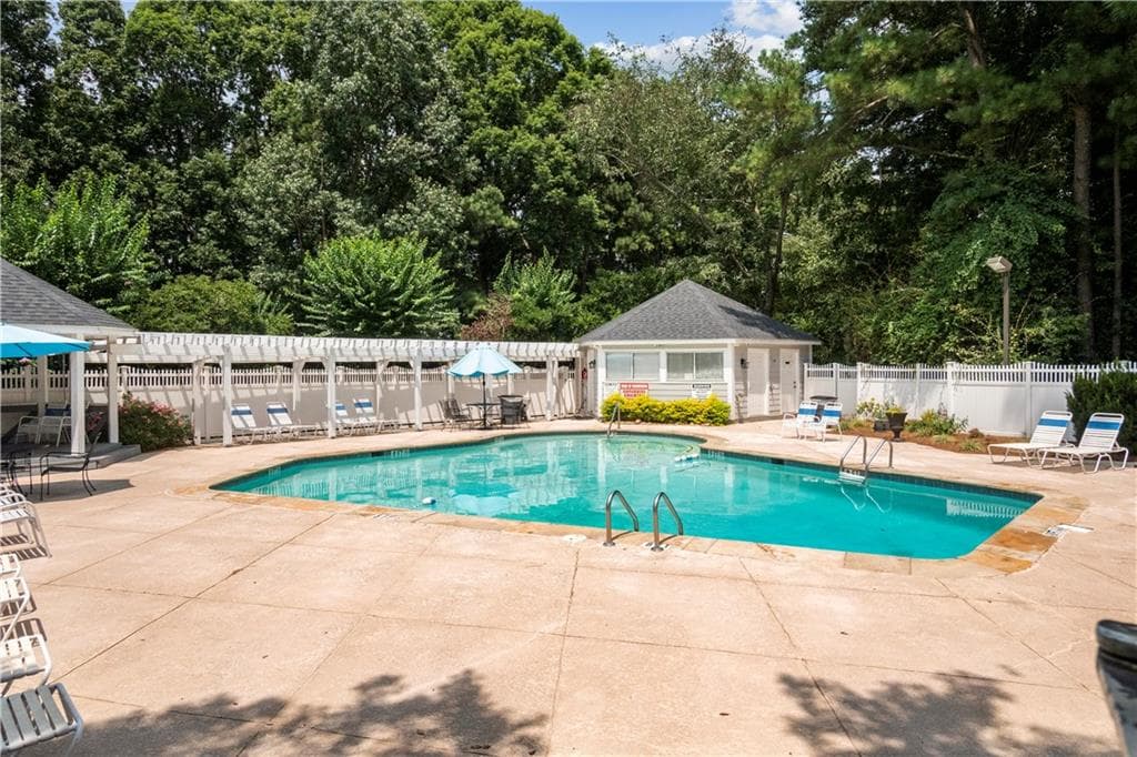 2756 Suwanee Way, Marietta, GA 30067 — most recent listing photo