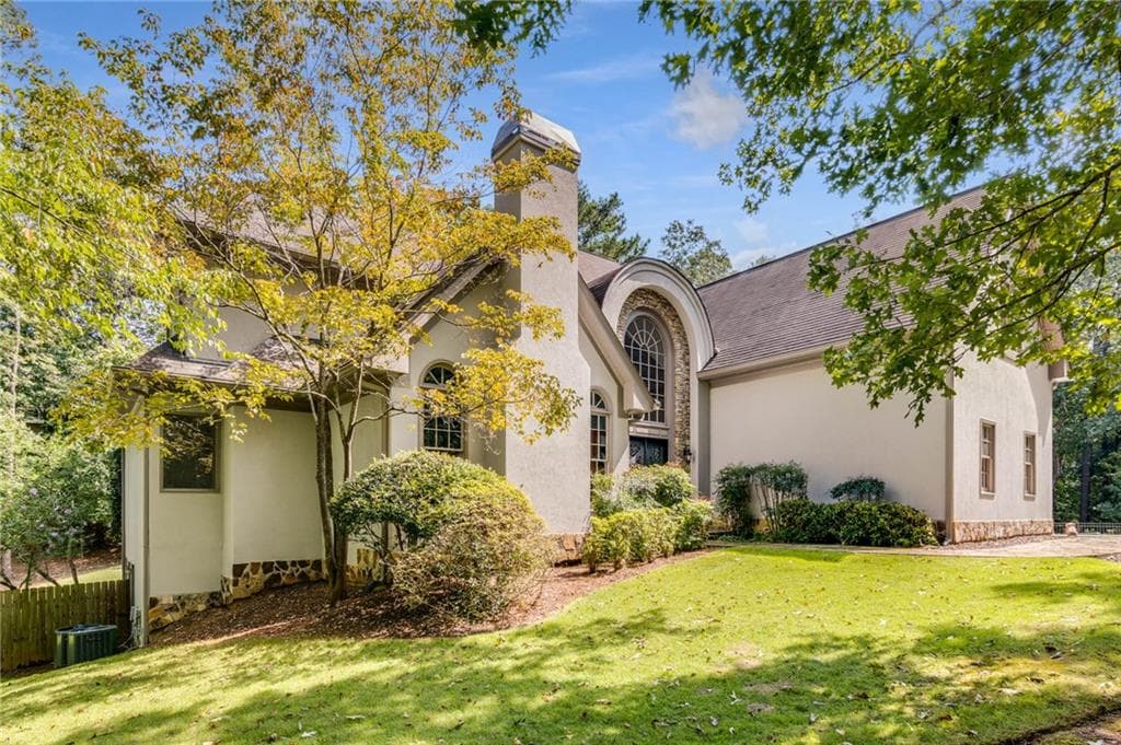 1700 Riverside Road, Roswell, GA 30076 — most recent listing photo