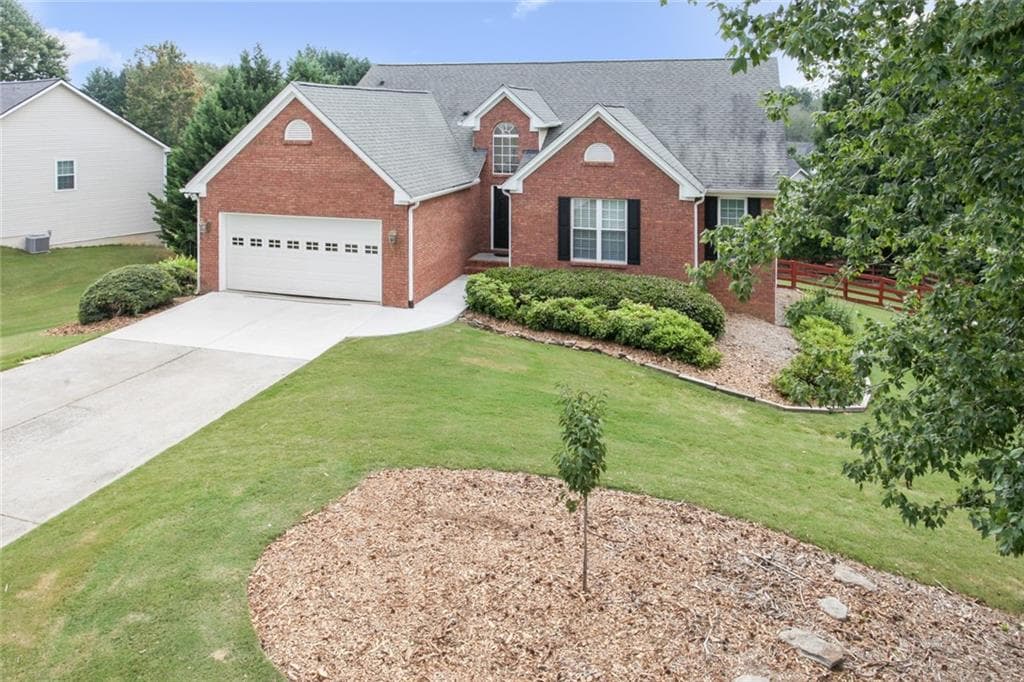 4 bedroom, 2 bathroom, 1,950 sq ft single family residence sold at 7020 Valley Forest Drive, Cumming, GA 30041