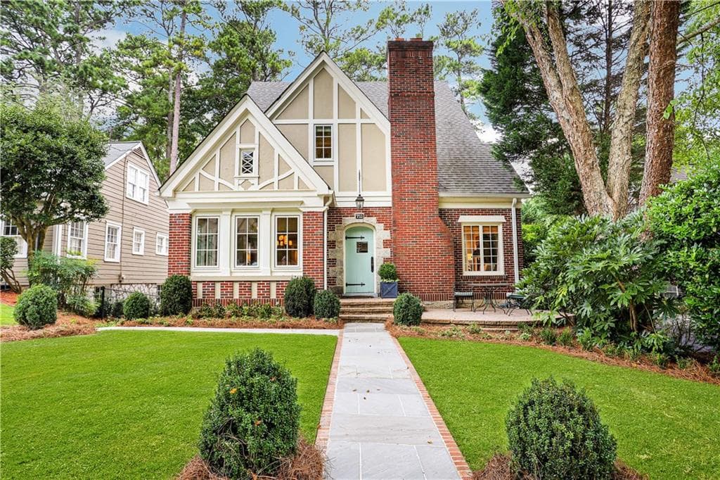 5 bedroom, 4 bathroom, 4,476 sq ft single family residence sold at 711 Gladstone Road, Atlanta, GA 30318