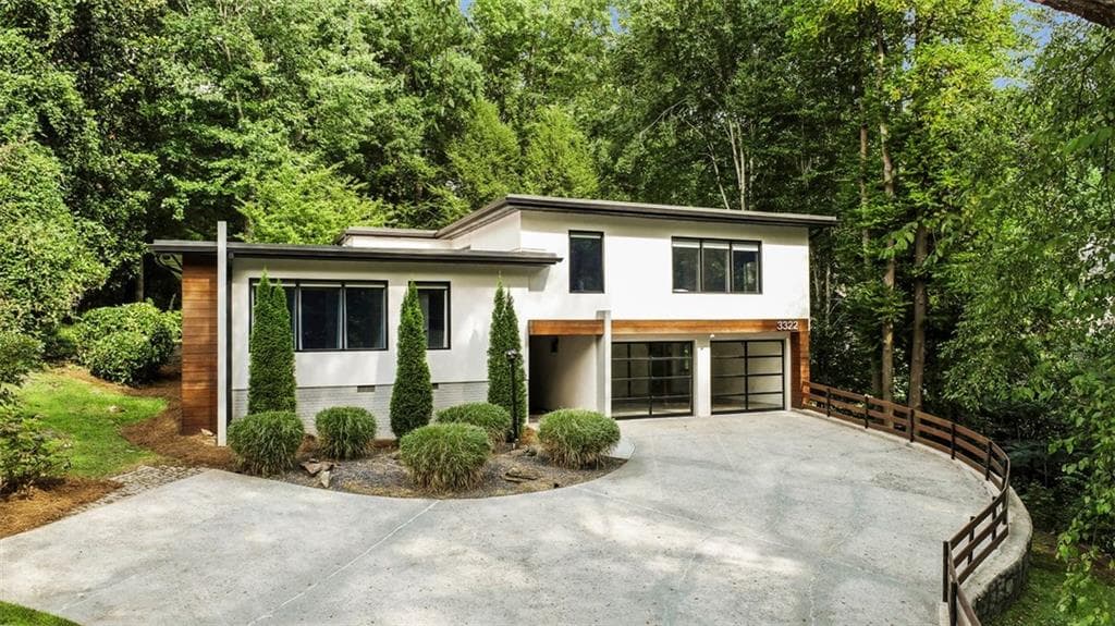 5 bedroom, 5 bathroom, 3,928 sq ft single family residence sold at 3322 PINESTREAM Road, Atlanta, GA 30327