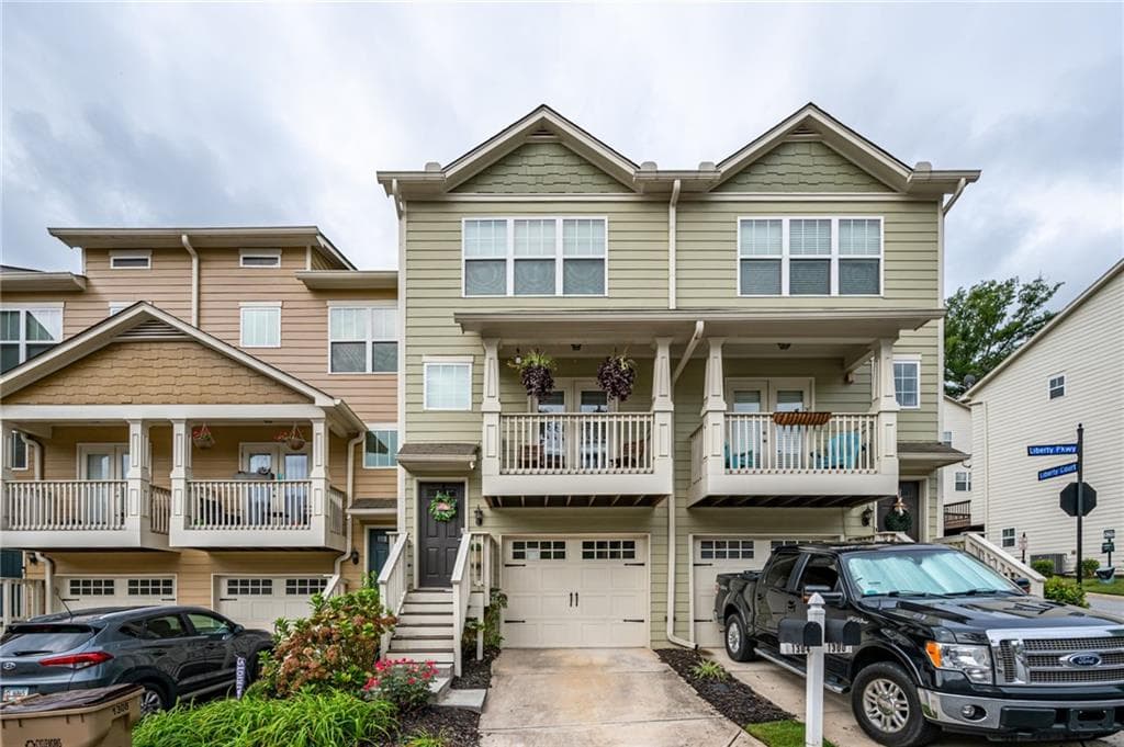 3 bedroom, 4 bathroom, 1,326 sq ft townhouse sold at 1304 Liberty Parkway, Atlanta, GA 30318