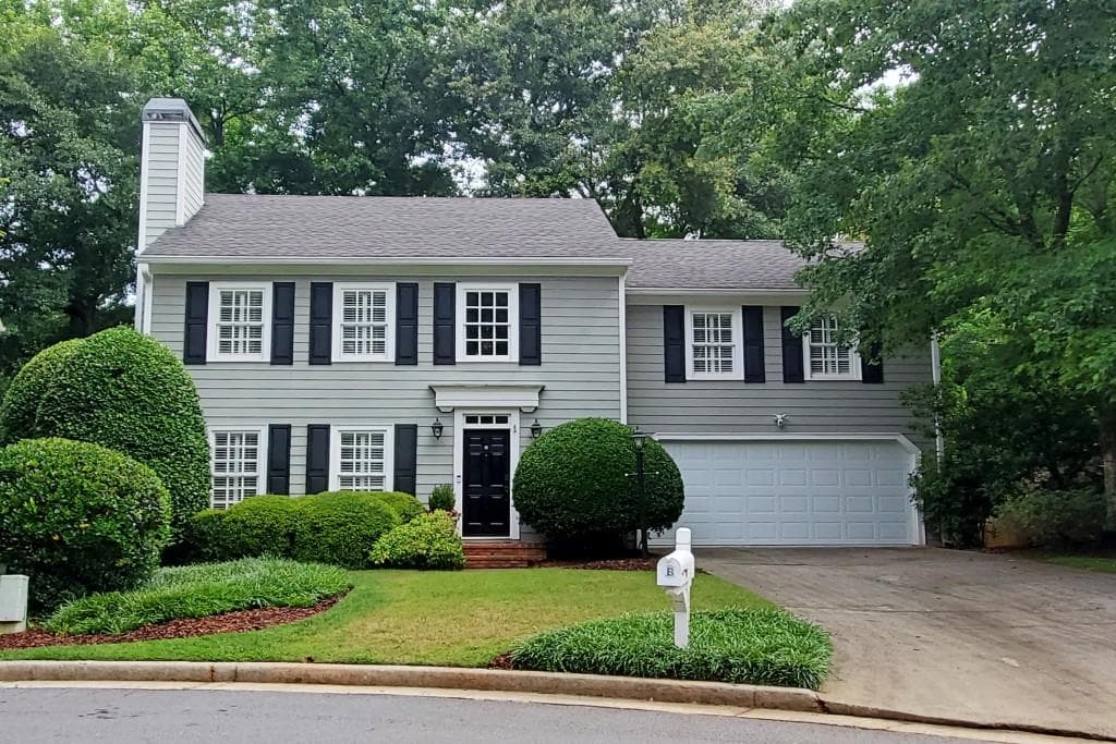 3 bedroom, 3 bathroom, 1,946 sq ft single family residence sold at 1132 Oak Brook Way, Atlanta, GA 30319