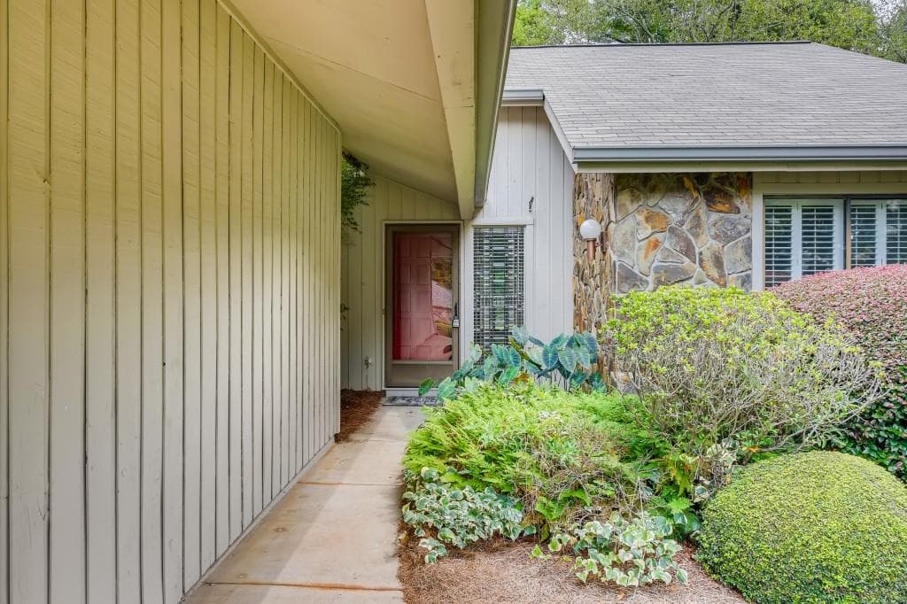3777 Wimbledon Way, Peachtree Corners, GA 30092 — most recent listing photo