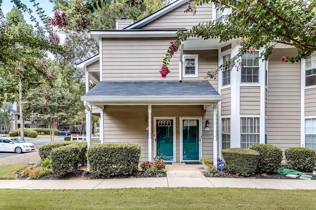 6438 PINEBARK Way, Morrow, GA 30260 — most recent listing photo