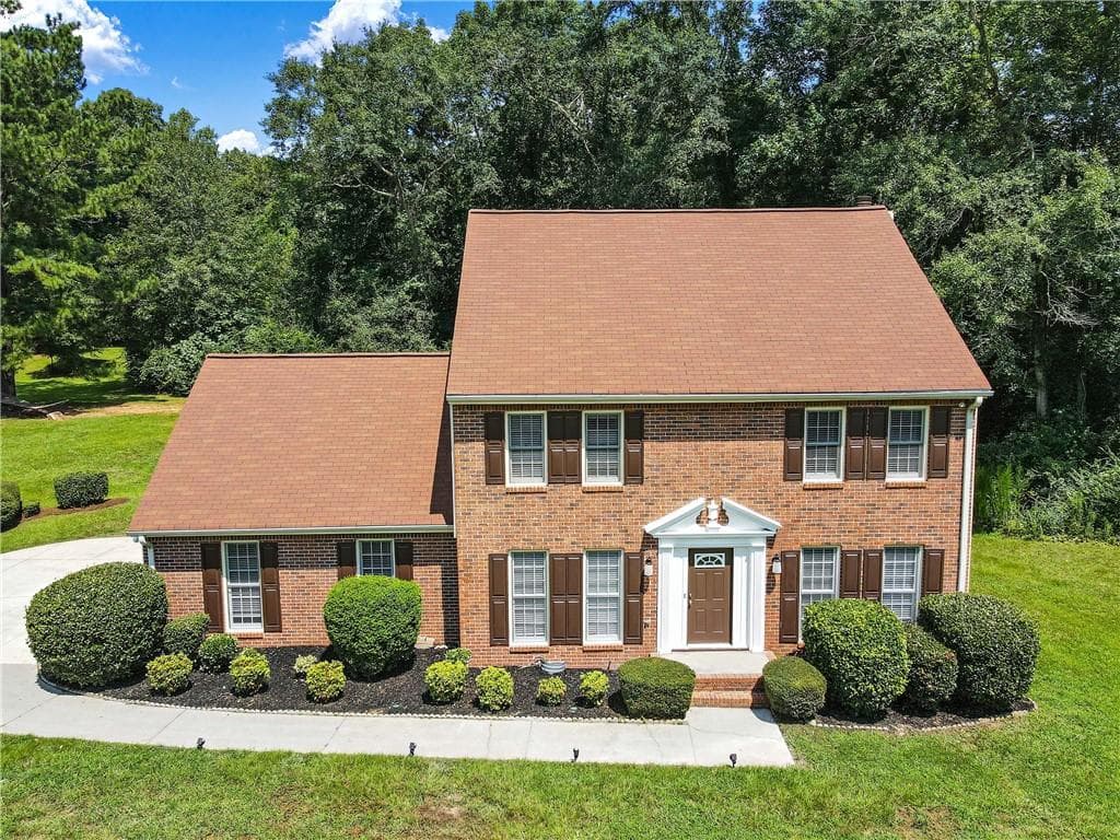 4 bedroom, 3 bathroom, 3,724 sq ft single family residence sold at 535 Westbridge Drive, Fayetteville, GA 30214