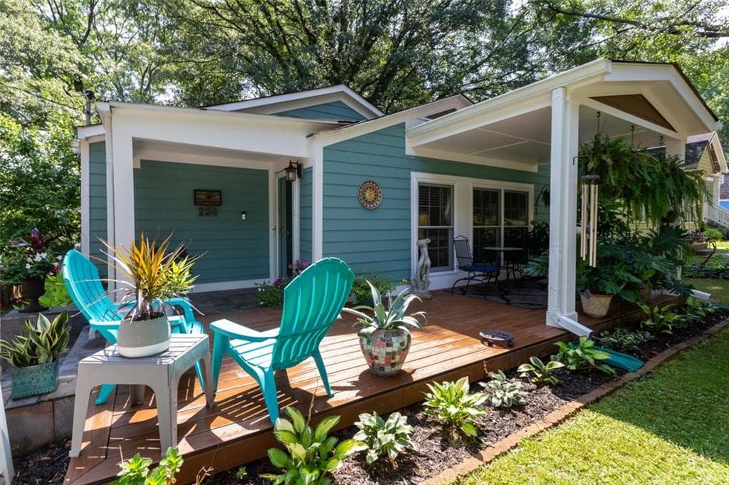 3 bedroom, 2 bathroom, 1,461 sq ft single family residence sold at 234 E SIDE Avenue, Atlanta, GA 30316