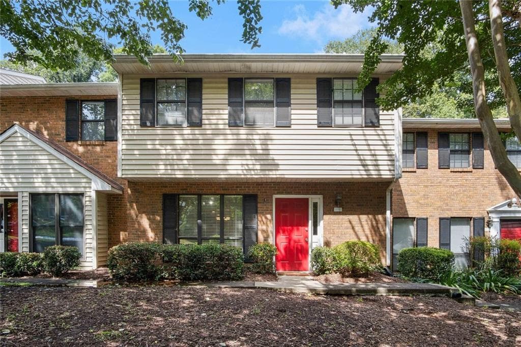3 bedroom, 3 bathroom, 1,564 sq ft townhouse sold at 1185 Jamestowne Trail, Alpharetta, GA 30009