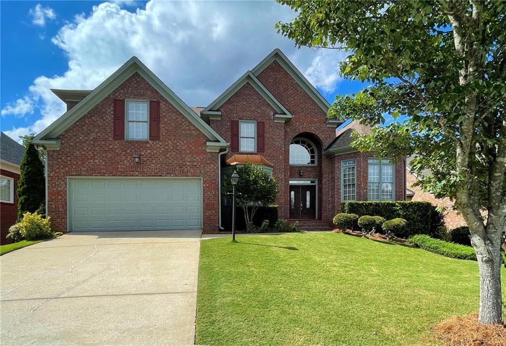3 bedroom, 5 bathroom, 4,398 sq ft single family residence sold at 2711 Vinings Oak Drive, Atlanta, GA 30339