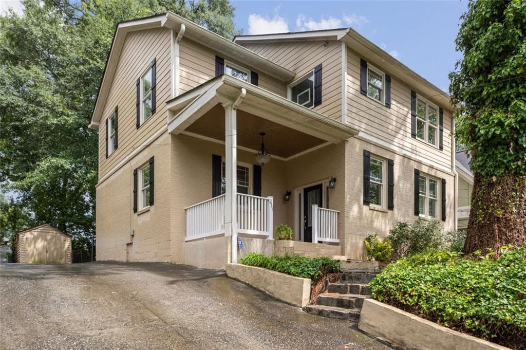 5 bedroom, 4 bathroom, 2,376 sq ft single family residence sold at 233 CHELSEA Drive, Decatur, GA 30030