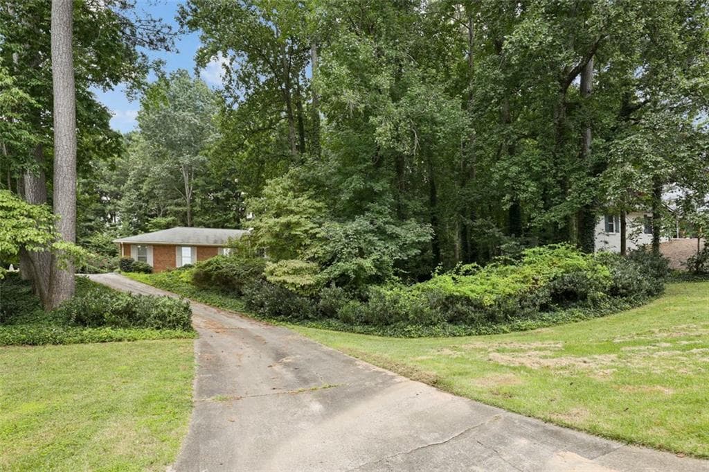 575 Oakhaven Drive, Roswell, GA 30075 — most recent listing photo