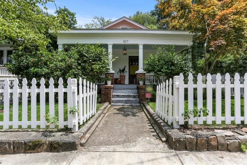 3 bedroom, 2 bathroom, 1,561 sq ft single family residence sold at 807 Lake Avenue, Atlanta, GA 30307