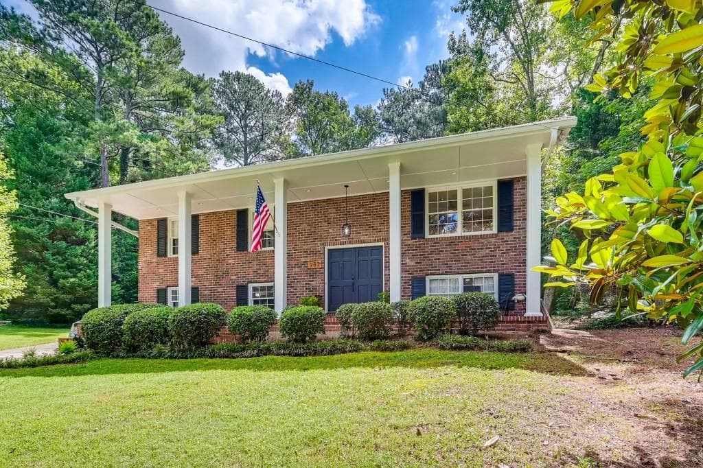 4 bedroom, 3 bathroom single family residence sold at 982 Viscount Court, Avondale Estates, GA 30002