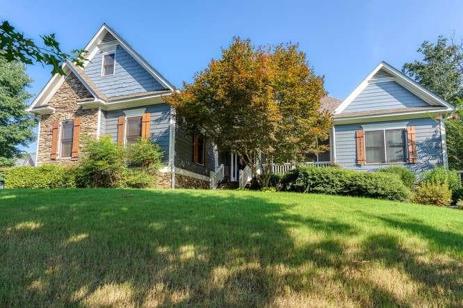 4 bedroom, 3 bathroom, 5,389 sq ft single family residence sold at 143 Amberleigh Drive, White, GA 30184