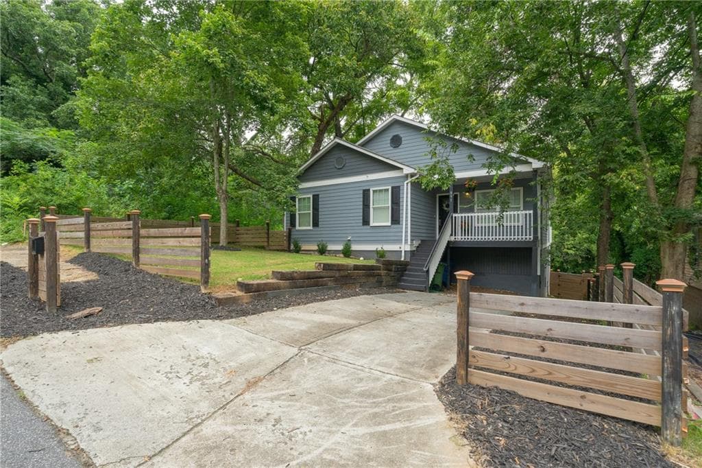 4 bedroom, 2 bathroom, 1,752 sq ft single family residence sold at 895 N Grand Avenue, Atlanta, GA 30318