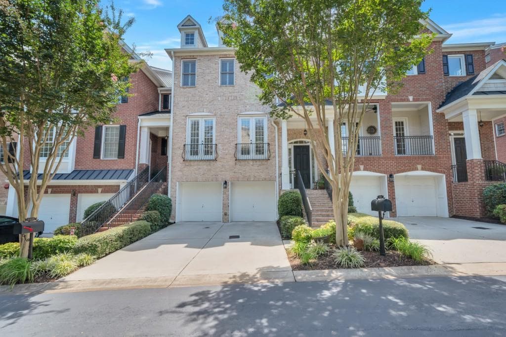 5834 Riverstone Circle 12, Atlanta, GA 30339 — most recent listing photo